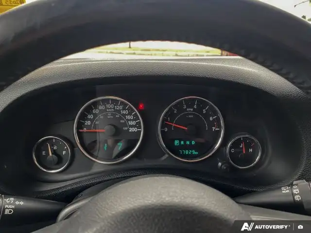 2015 Jeep Wrangler Unlimited Sport | 4X4 | V6 | Hitch - Photo 19