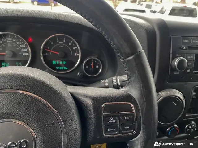 2015 Jeep Wrangler Unlimited Sport | 4X4 | V6 | Hitch - Photo 20