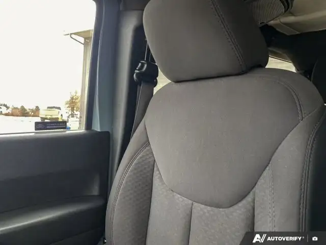 2015 Jeep Wrangler Unlimited Sport | 4X4 | V6 | Hitch - Photo 24