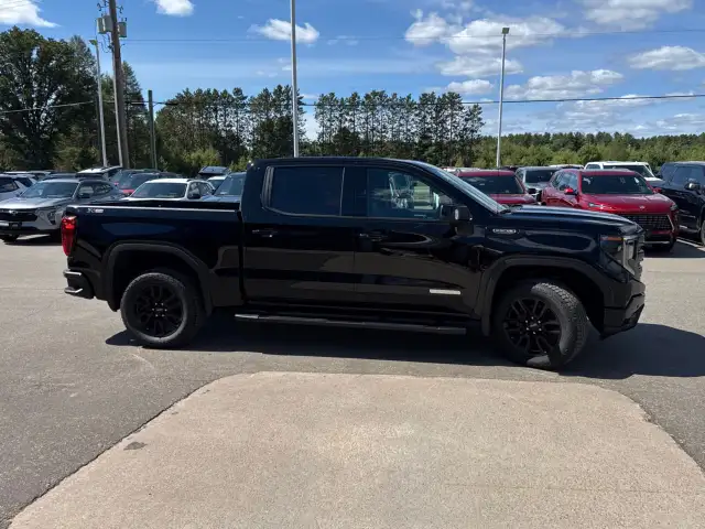 2026 GMC Sierra 1500 - Photo 4