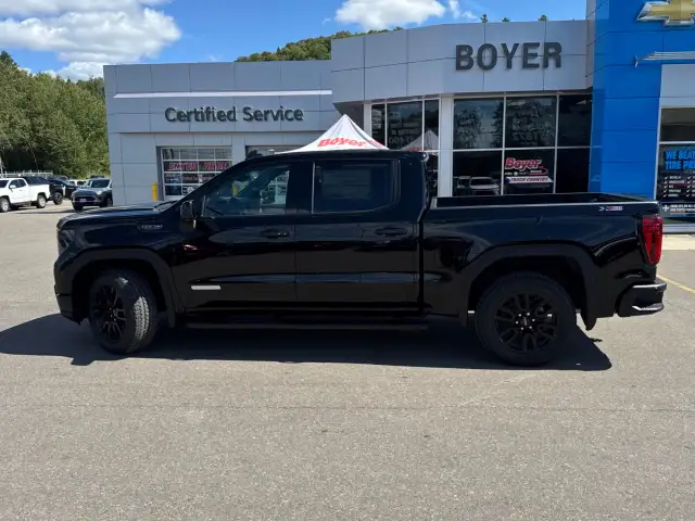 2026 GMC Sierra 1500 - Photo 10