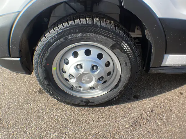 2026 Ford Transit Cargo Van Mr Cargo AWD 101A - Photo 9