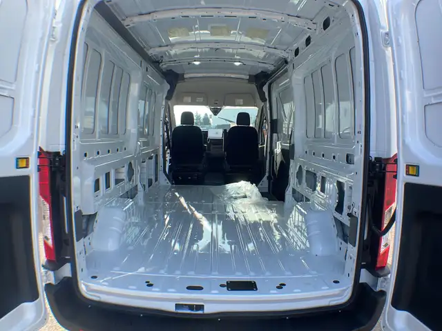 2026 Ford Transit Cargo Van Mr Cargo AWD 101A - Photo 25