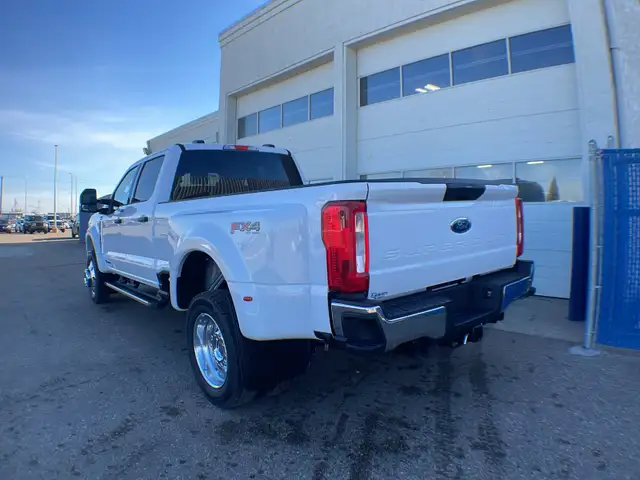 2026 Ford Super Duty F-450 Dually XLT FX4 673A - Photo 3