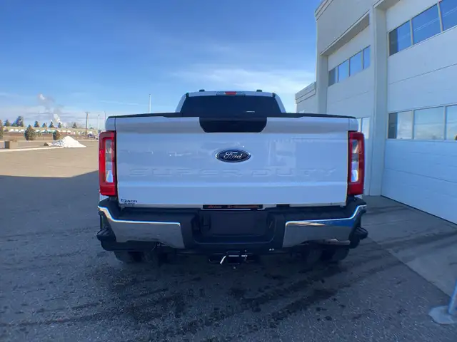 2026 Ford Super Duty F-450 Dually XLT FX4 673A - Photo 4