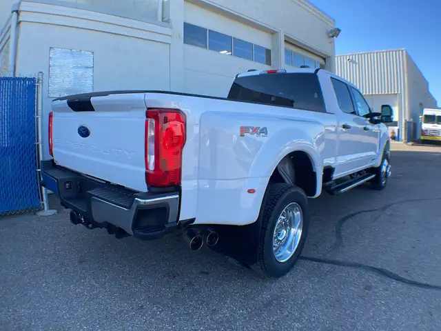 2026 Ford Super Duty F-450 Dually XLT FX4 673A - Photo 5