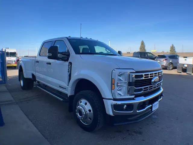 2026 Ford Super Duty F-450 Dually XLT FX4 673A - Photo 7