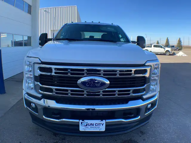 2026 Ford Super Duty F-450 Dually XLT FX4 673A - Photo 8