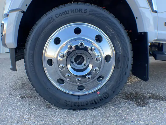 2026 Ford Super Duty F-450 Dually XLT FX4 673A - Photo 9