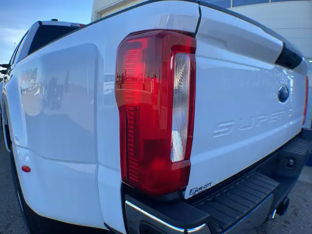 2026 Ford Super Duty F-450 Dually XLT FX4 673A - Photo 13