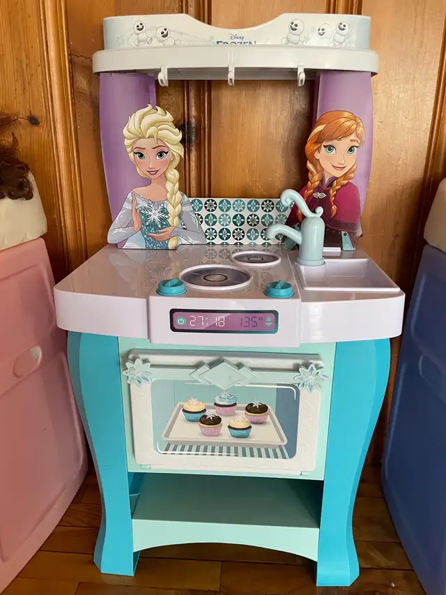 Cuisinette enfant reine des neiges à Drummondville
