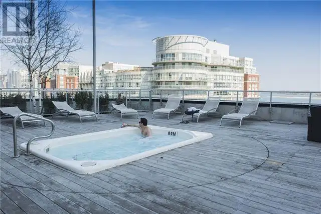 1 bed study :1950 Downtown Core/Waterfront/Cityplace/Fort York