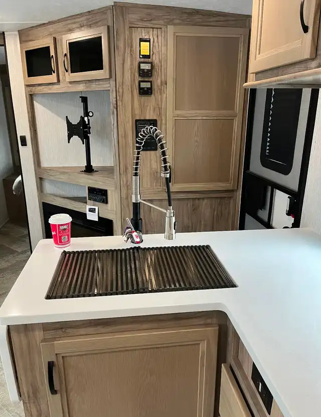 2022 Solare Palimino DBBKS 29ft - Photo 4