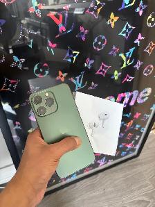 IPHONE 13 PRO 256GB New Screen AIRPODS/FAST CHARGER/DELIVERY
