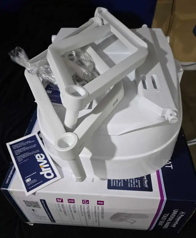 BNIB Drive Medical PreserveTech Universal Raised Toilet Seat - Photo 3