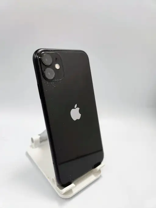 iPhone 11 64gb Black 90% 3 Months WarrantyW/ChargerW/ Case - Photo 4