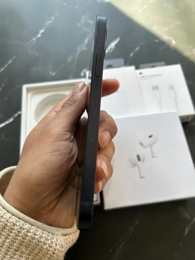 iPhone 12 256GB Mint Condition! - Photo 4