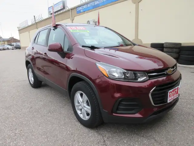 2017 Chevrolet Trax LS - Photo 2