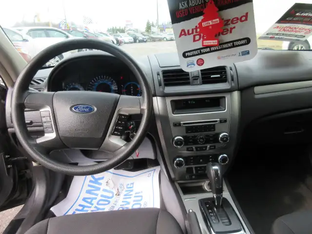 2011 Ford Fusion SE - Photo 12