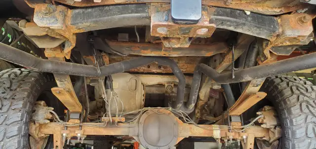 CAR RUST PROTECTION & RUSTPROOFING - Photo 2