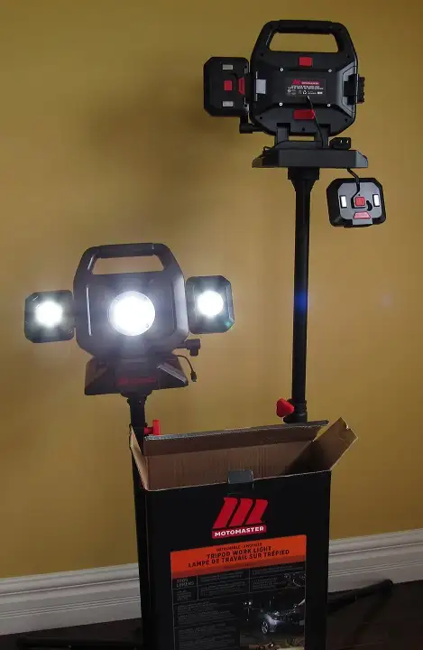 3000 lumens LED tripod worklights photography Motomaster - Photo 2