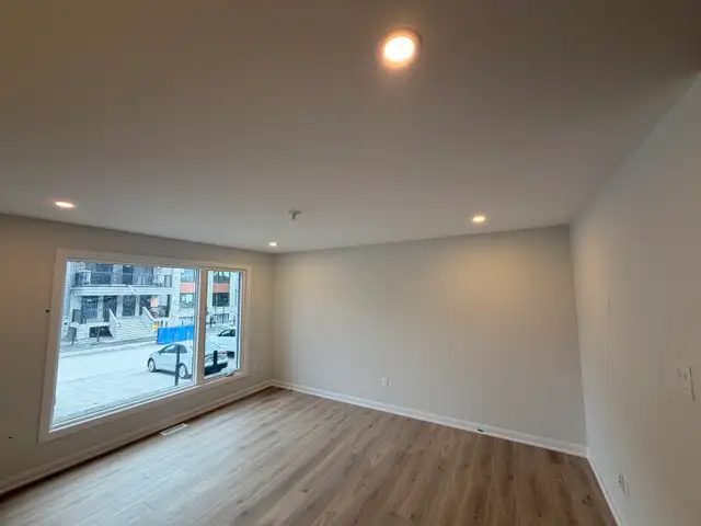 2 bedroom, 1.5 Bath Apartment Townhome: June 1st - Photo 5