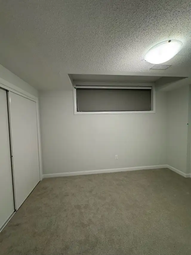 2 bedroom, 1.5 Bath Apartment Townhome: June 1st - Photo 6