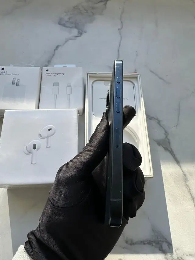 iPhone 15 Pro 256GB AirPods/Fast Charger/Delivery - Photo 2