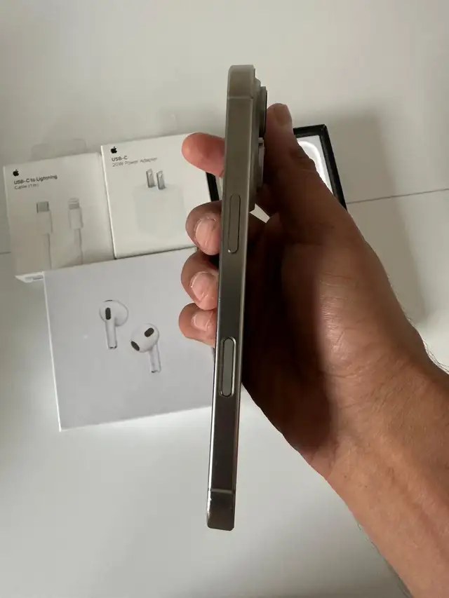 iPhone 16 Pro 256gb Airpods Package/Delivery - Photo 2