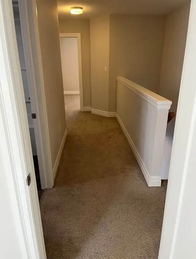 One bedroom available for rent in three bedroom townhouse - Photo 5