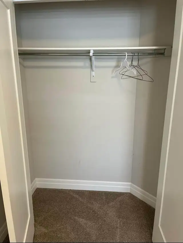 One bedroom available for rent in three bedroom townhouse - Photo 7