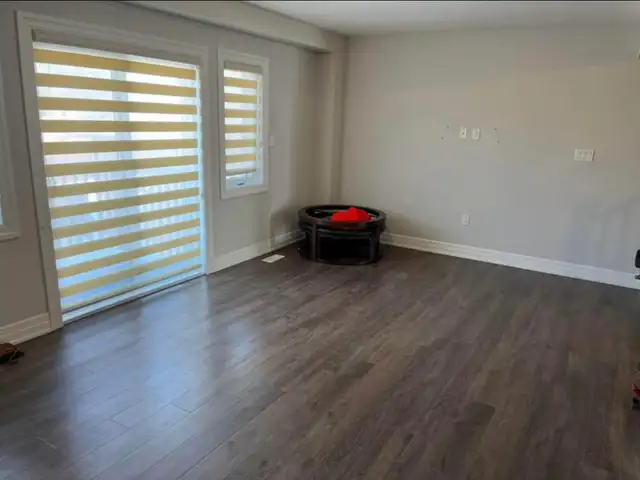 One bedroom available for rent in three bedroom townhouse - Photo 10