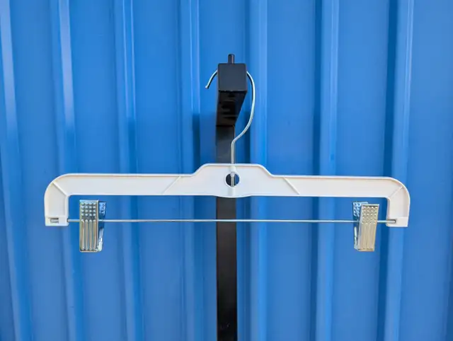 ★★★ CINTRES ★ PRÉSENTOIRS ET MANNEQUINS DE BOUTIQUE PAS CHER ★★★