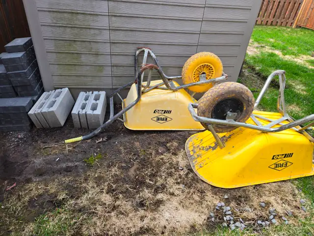 Erie Pro Wheelbarrow - Photo 3