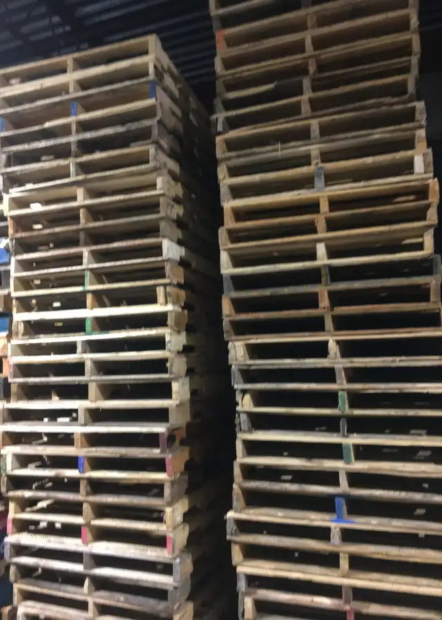 Pallets or  skids for sale - Photo 3