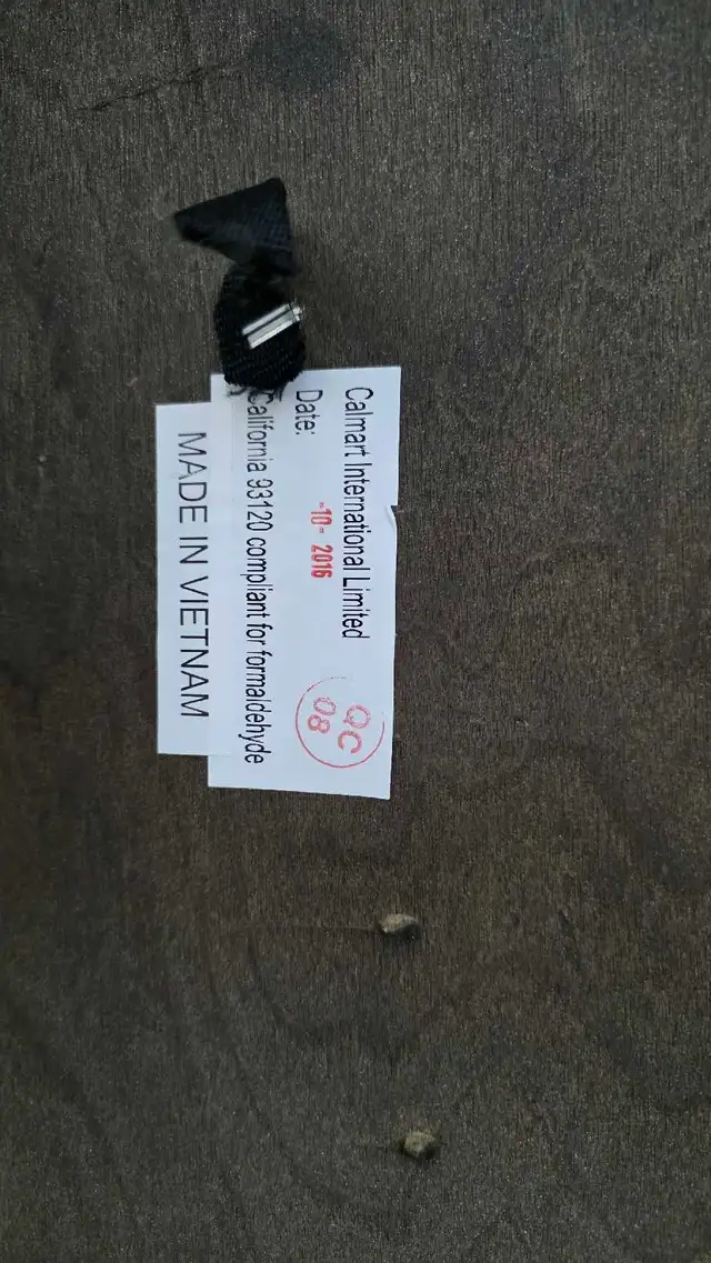 Dining room set with 6 chairs and a leaf - Photo 3