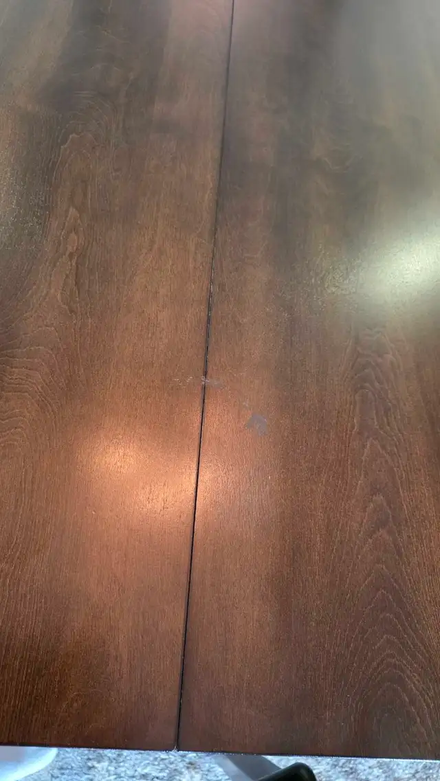 Dining room set with 6 chairs and a leaf - Photo 9