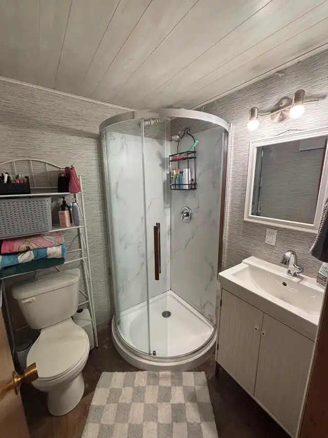 Room for Sublet Available May 1st - Photo 2