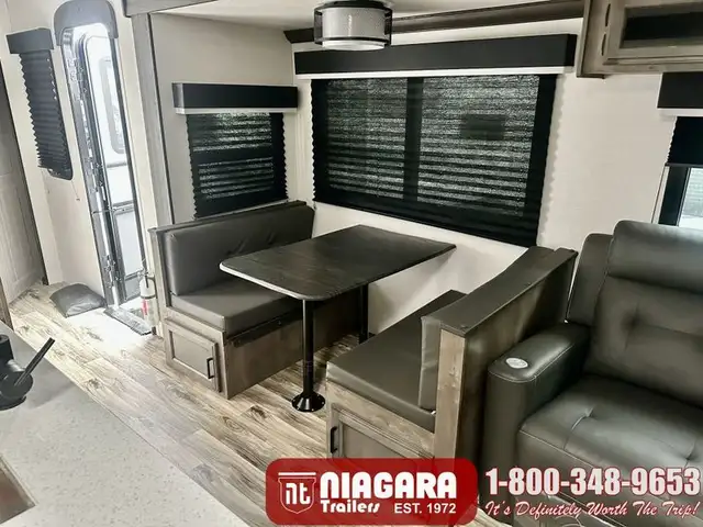 2023 VENTURE SPORTTREK TOURING 343VIB Travel Trailer - Photo 7