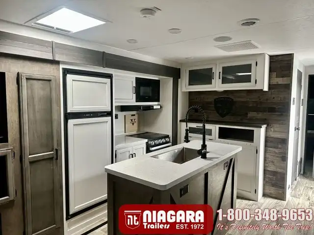 2023 VENTURE SPORTTREK TOURING 343VIB Travel Trailer - Photo 10
