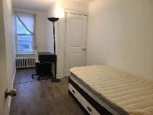 Christie, @Bloor TTC, Room on 2nd Floor to Rent-2Mins TTC Subway