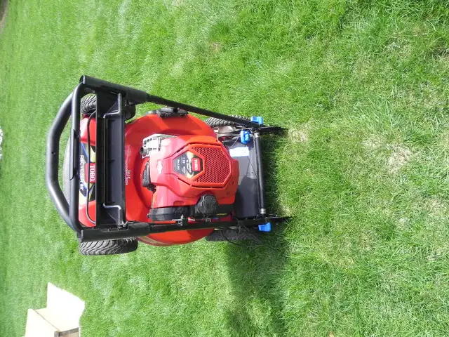 TORO Recycler 22 inch Gas Self Propelled, Personal Pace Mower - Photo 5