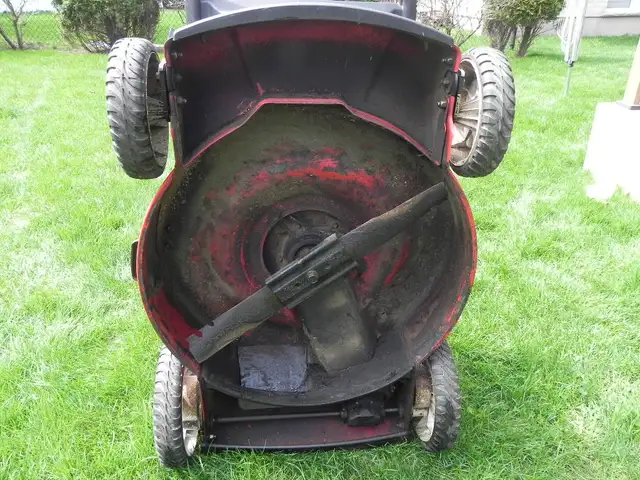 TORO Recycler 22 inch Gas Self Propelled, Personal Pace Mower - Photo 6