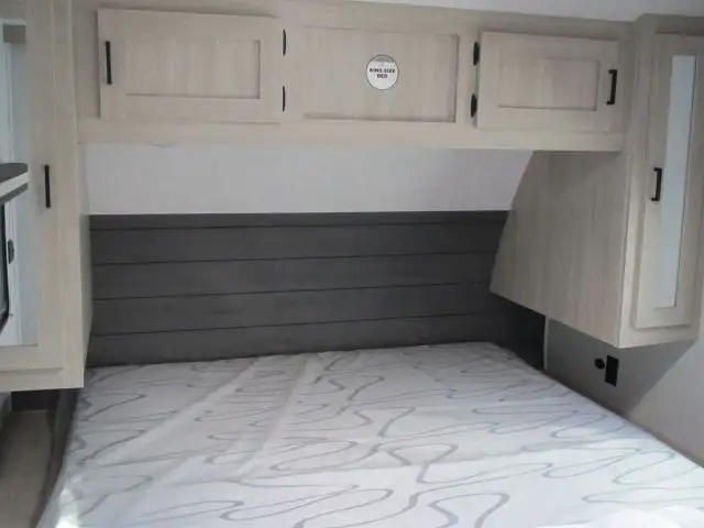 2026 EAST TO WEST DELLA TERRA 261RB-GREAT COUPLES LAYOUT! - Photo 21