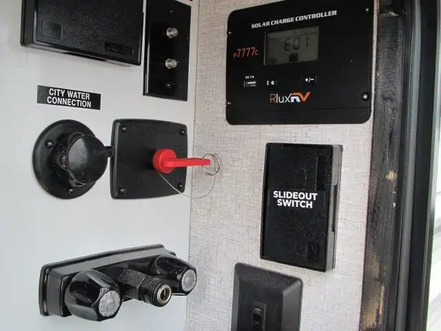 2026 EAST TO WEST DELLA TERRA 261RB-GREAT COUPLES LAYOUT! - Photo 37