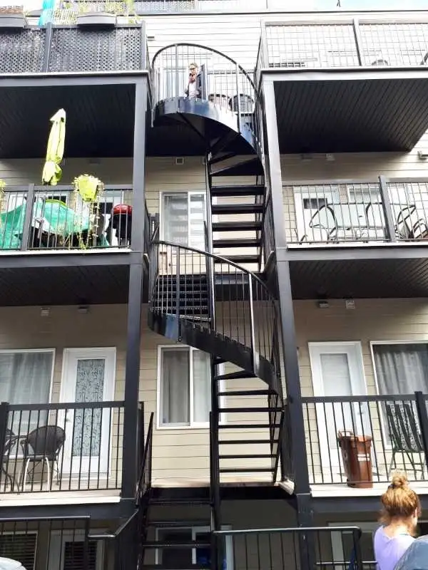 peintre exterieur interieur recheche travaille urgent - Photo 4