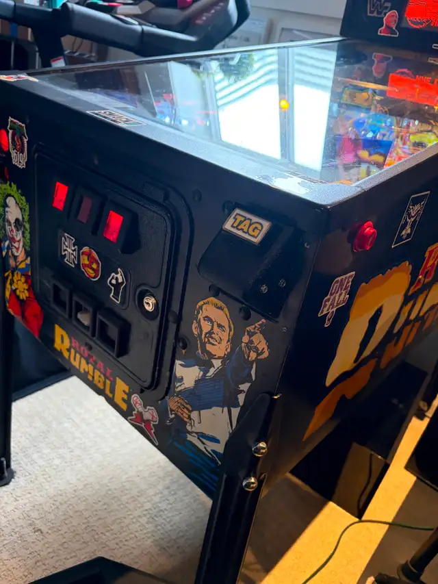 Data East Pinball Machine. Royal Rumble - Photo 4