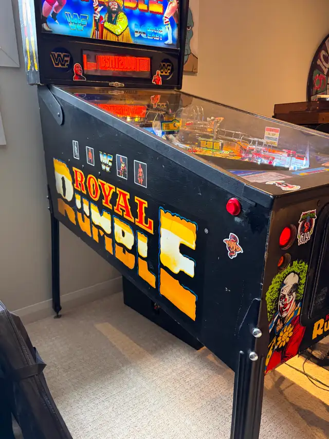 Data East Pinball Machine. Royal Rumble - Photo 6