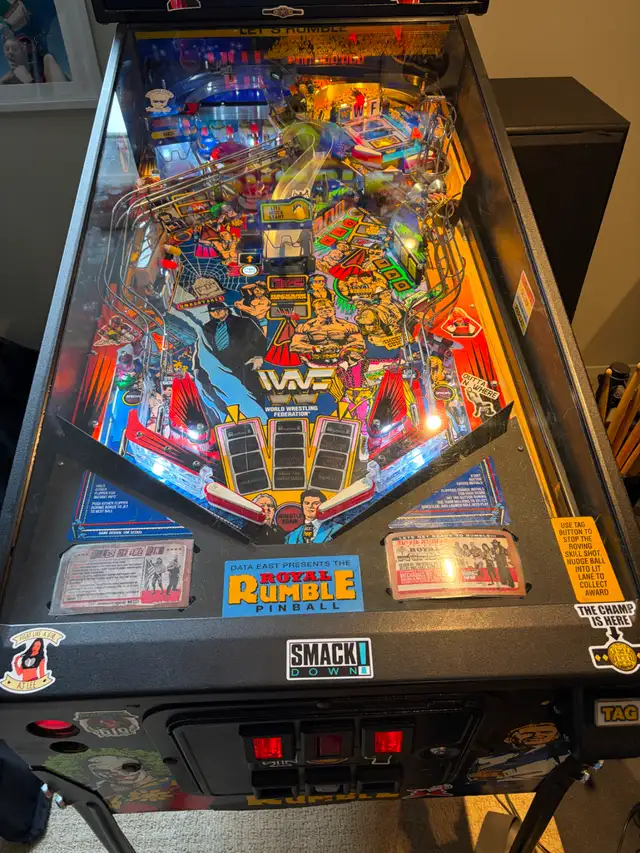 Data East Pinball Machine. Royal Rumble - Photo 8