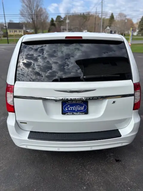 2015 CHRYSLER TOWN & COUNTRY S  FULLY LOADED  7 PASSENGERS - Photo 6